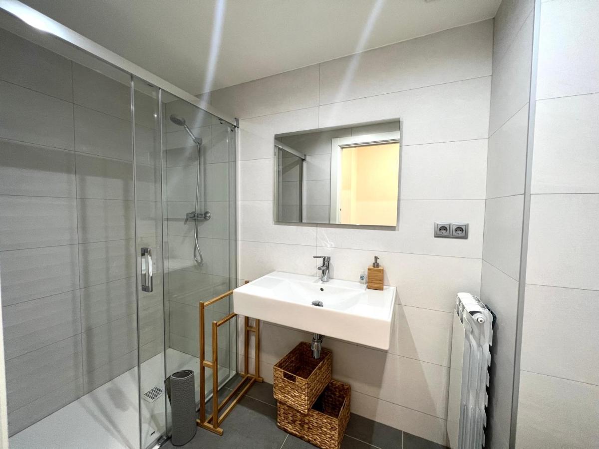 Espot Cowork & Apartments - L'Amfitriona ภายนอก รูปภาพ