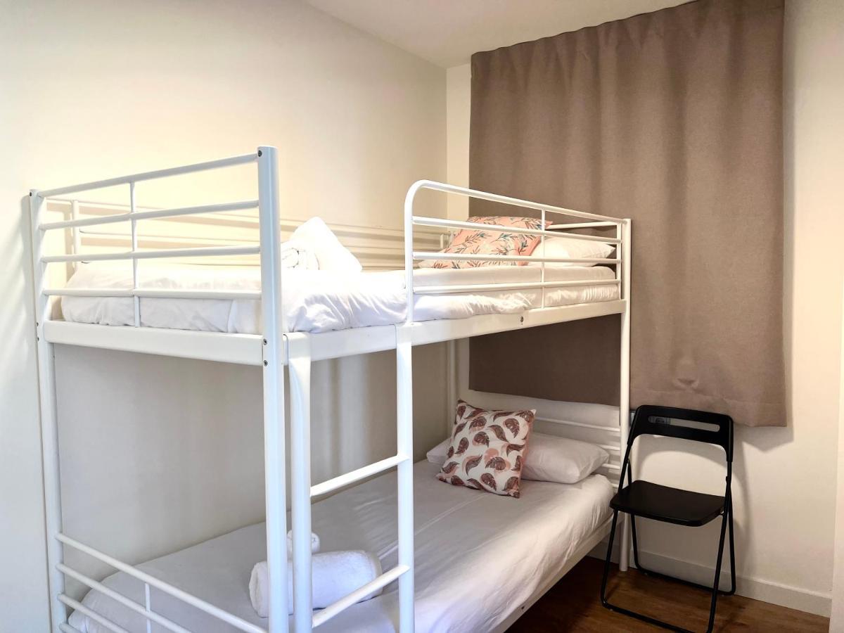 Espot Cowork & Apartments - L'Amfitriona ภายนอก รูปภาพ