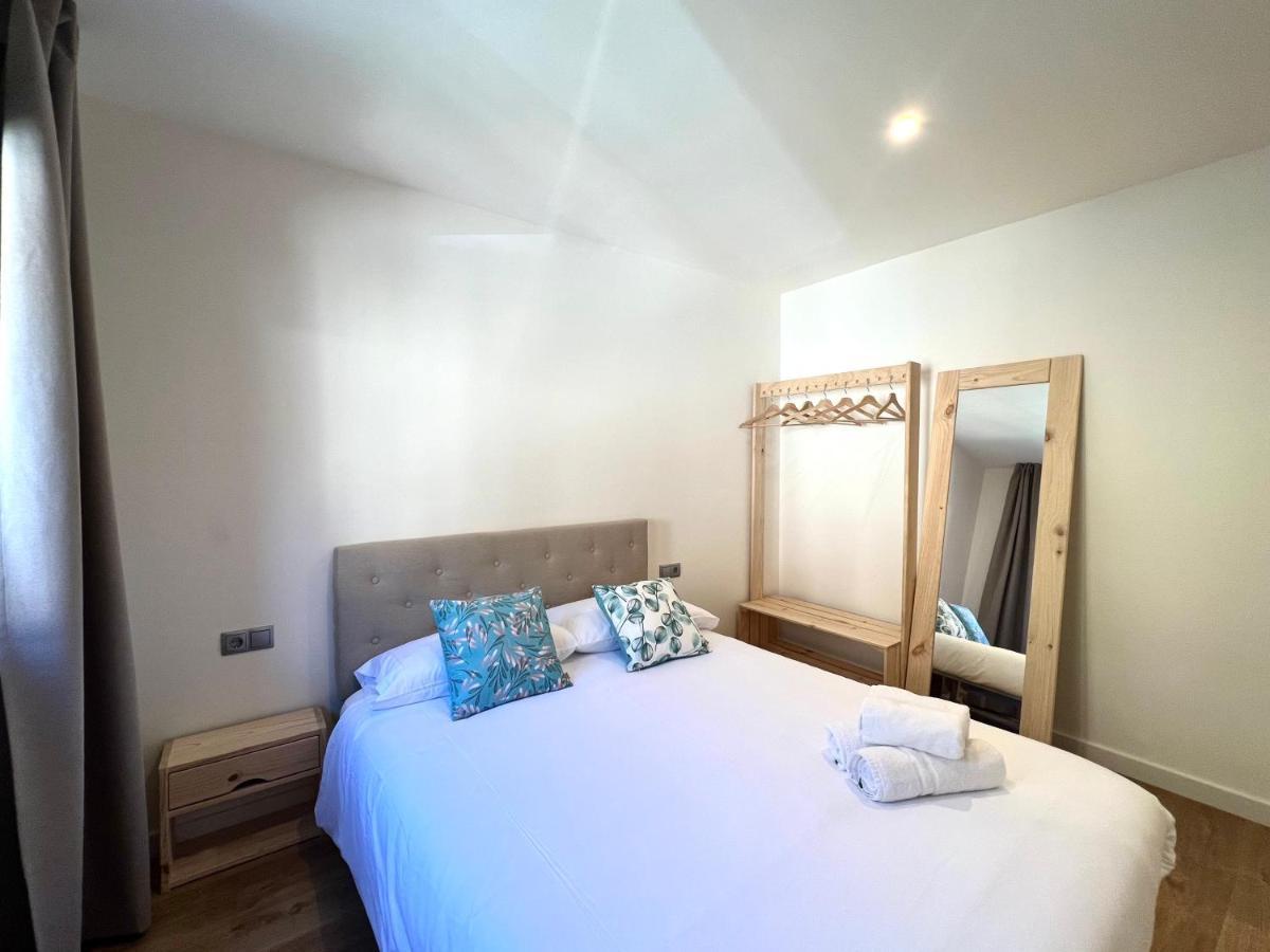 Espot Cowork & Apartments - L'Amfitriona ภายนอก รูปภาพ