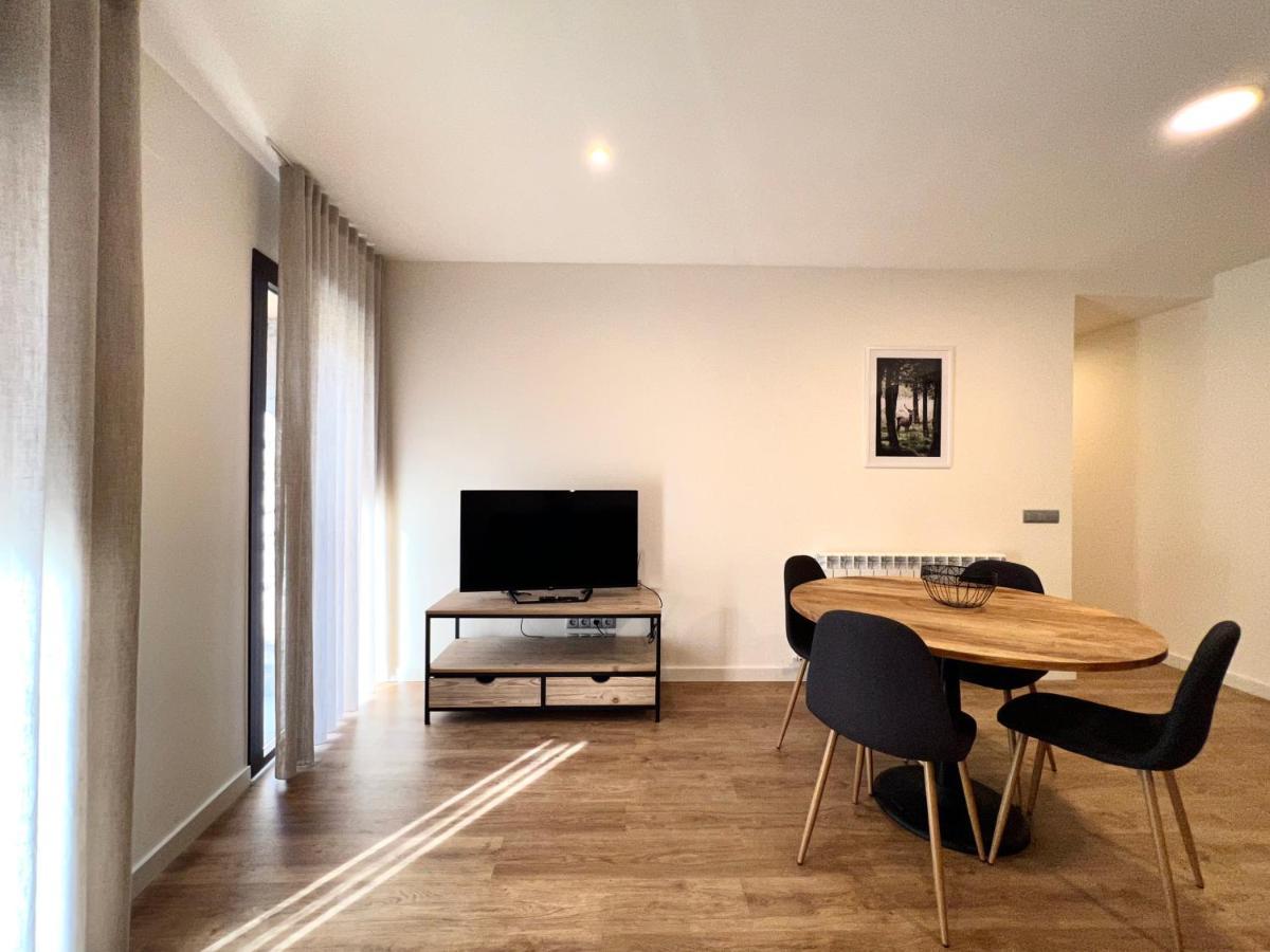 Espot Cowork & Apartments - L'Amfitriona ภายนอก รูปภาพ