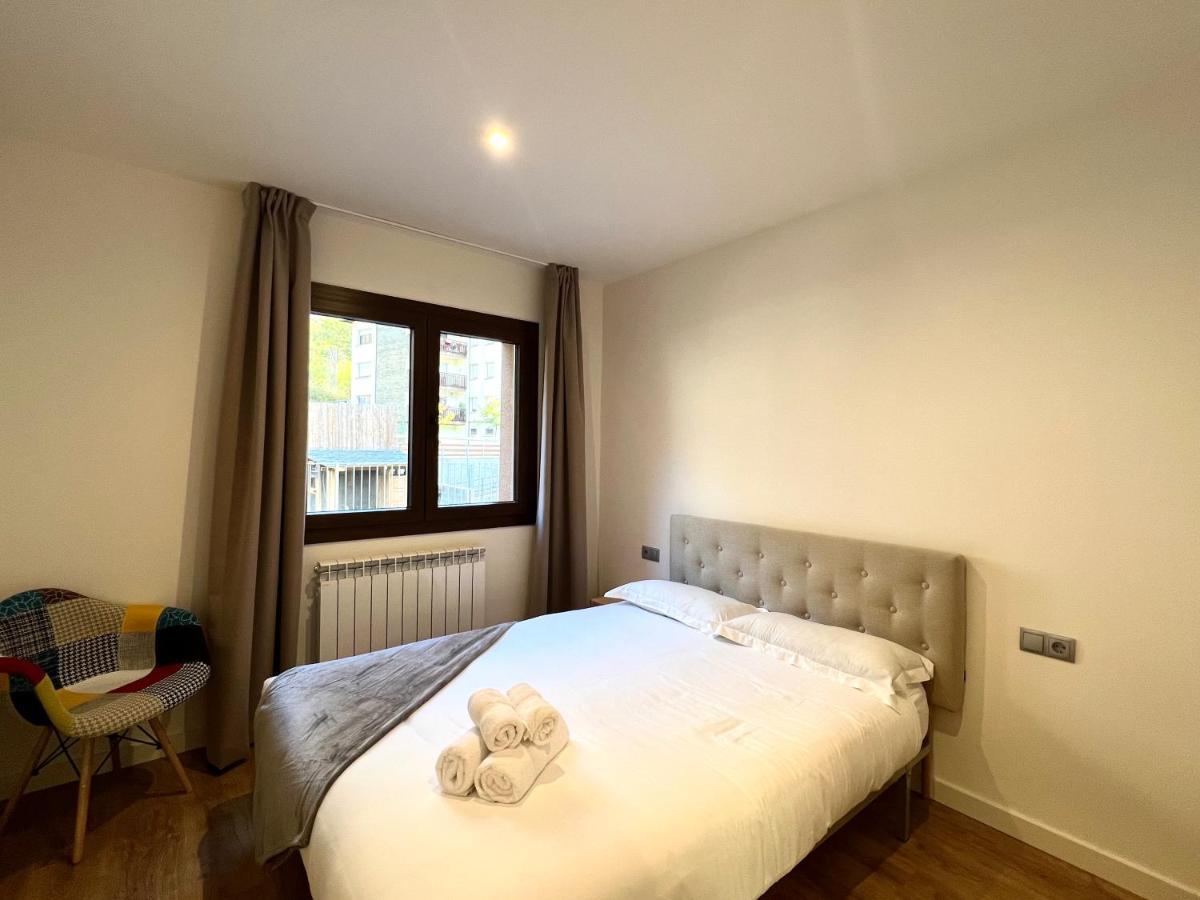 Espot Cowork & Apartments - L'Amfitriona ภายนอก รูปภาพ