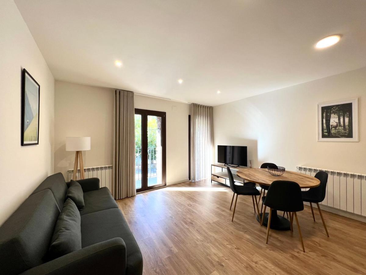 Espot Cowork & Apartments - L'Amfitriona ภายนอก รูปภาพ