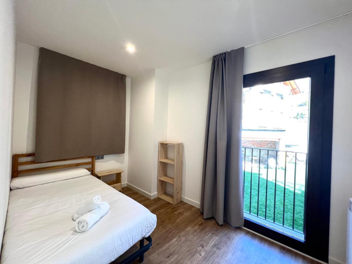 Espot Cowork & Apartments - L'Amfitriona ภายนอก รูปภาพ