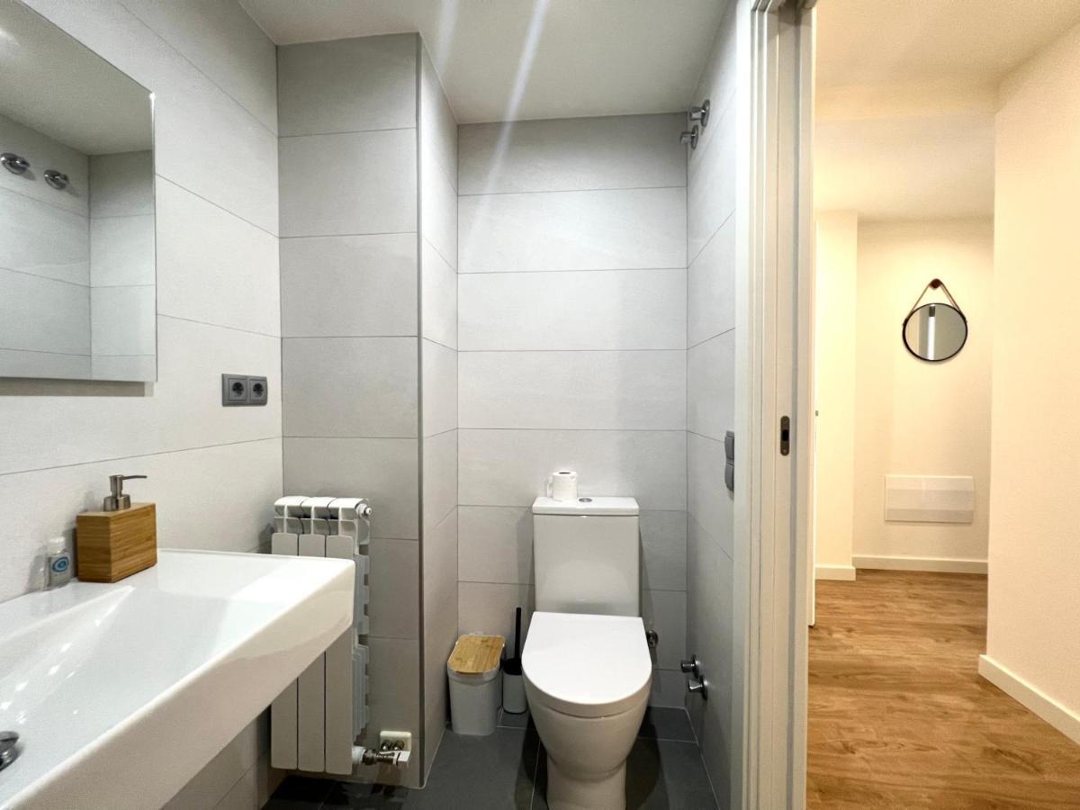 Espot Cowork & Apartments - L'Amfitriona ภายนอก รูปภาพ