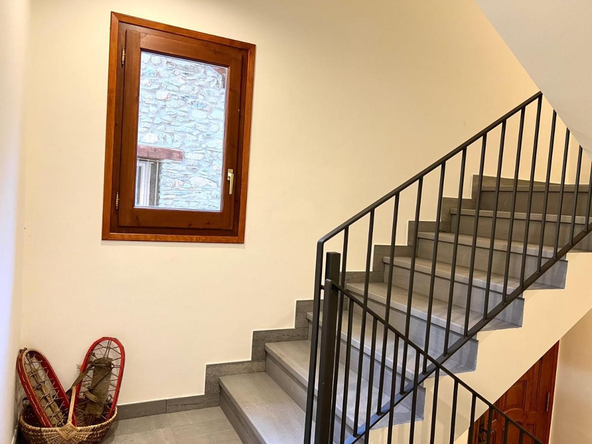 Espot Cowork & Apartments - L'Amfitriona ภายนอก รูปภาพ